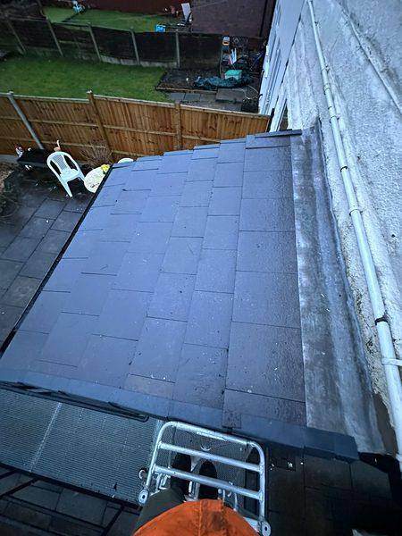 The finished roof from above, edges squared off
